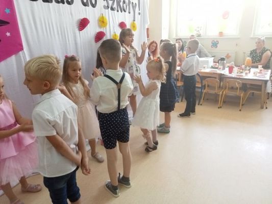 Grafika #47: Czas do szkoły!