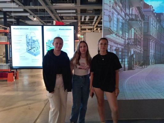 Grafika #27: Wycieczka do Warszawy klas VIII gminy Wicko