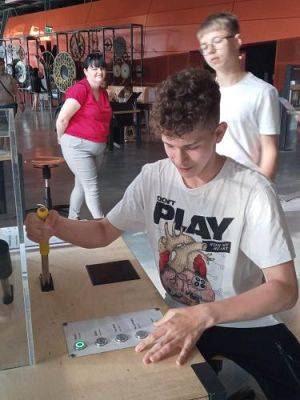 Grafika #83: Wycieczka do Warszawy klas VIII gminy Wicko