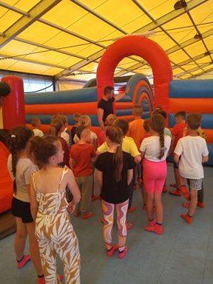 Grafika #2: Wycieczka do Funlandii