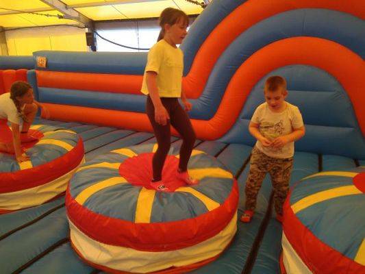 Grafika #13: Wycieczka do Funlandii