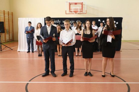 Grafika #23: "Kiedy wydaje się, że wszystko się skończyło"- koniec roku szkolnego