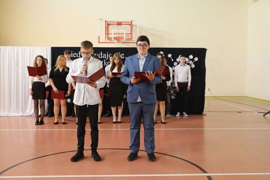 Grafika #28: "Kiedy wydaje się, że wszystko się skończyło"- koniec roku szkolnego