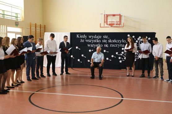 Grafika #33: "Kiedy wydaje się, że wszystko się skończyło"- koniec roku szkolnego