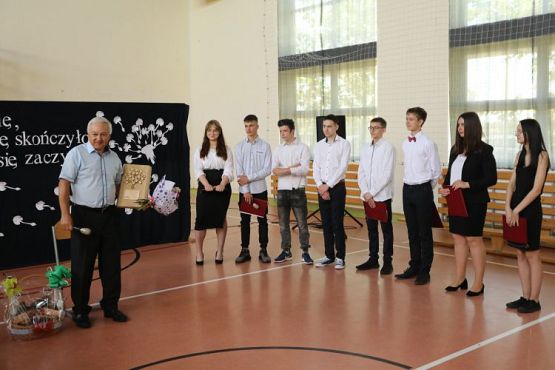 Grafika #41: "Kiedy wydaje się, że wszystko się skończyło"- koniec roku szkolnego