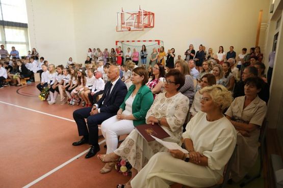 Grafika #51: "Kiedy wydaje się, że wszystko się skończyło"- koniec roku szkolnego