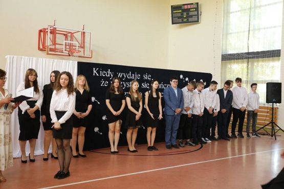 Grafika #54: "Kiedy wydaje się, że wszystko się skończyło"- koniec roku szkolnego