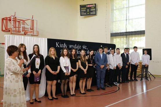 Grafika #60: "Kiedy wydaje się, że wszystko się skończyło"- koniec roku szkolnego