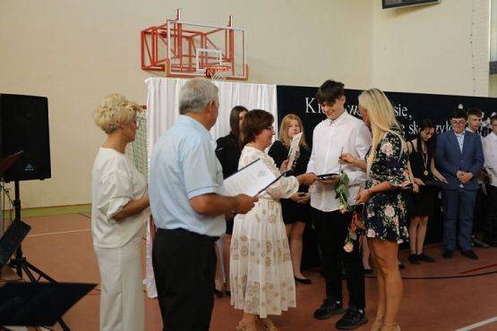 Grafika #63: "Kiedy wydaje się, że wszystko się skończyło"- koniec roku szkolnego