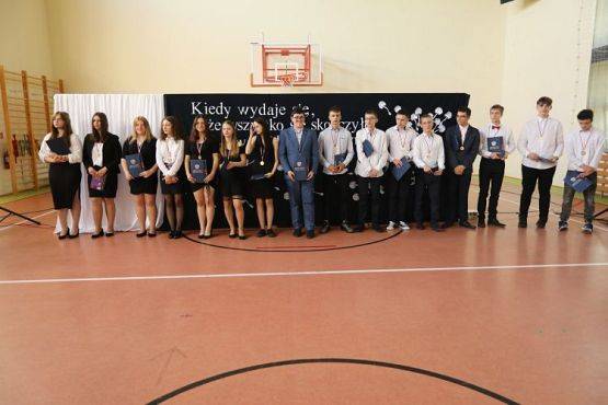 Grafika #70: "Kiedy wydaje się, że wszystko się skończyło"- koniec roku szkolnego