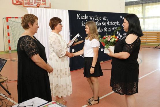 Grafika #75: "Kiedy wydaje się, że wszystko się skończyło"- koniec roku szkolnego