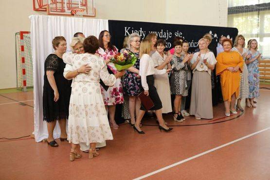 Grafika #125: "Kiedy wydaje się, że wszystko się skończyło"- koniec roku szkolnego