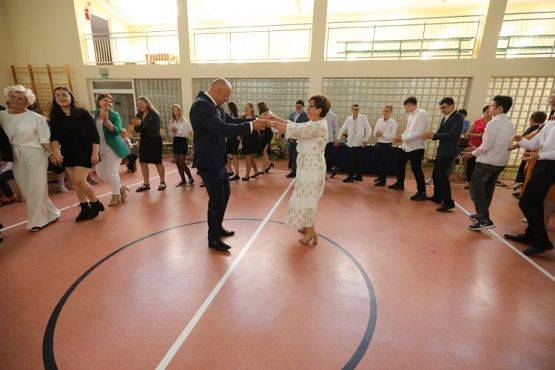 Grafika #136: "Kiedy wydaje się, że wszystko się skończyło"- koniec roku szkolnego