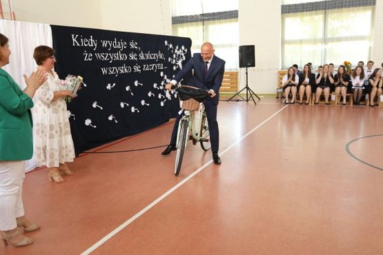 Grafika #154: "Kiedy wydaje się, że wszystko się skończyło"- koniec roku szkolnego