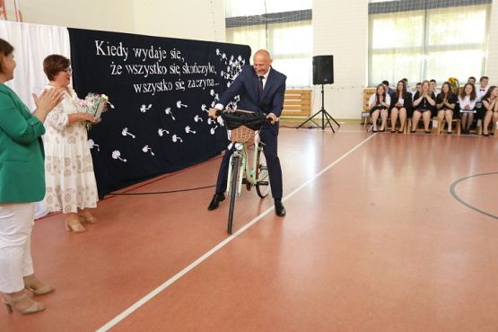 Grafika #155: "Kiedy wydaje się, że wszystko się skończyło"- koniec roku szkolnego