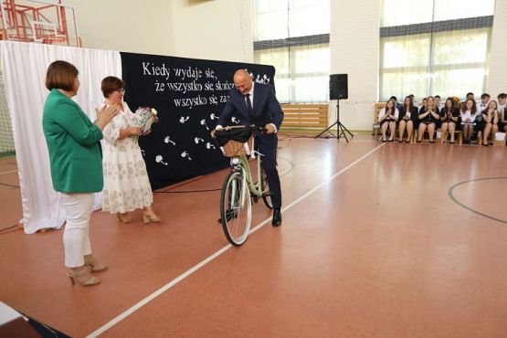 Grafika #156: "Kiedy wydaje się, że wszystko się skończyło"- koniec roku szkolnego