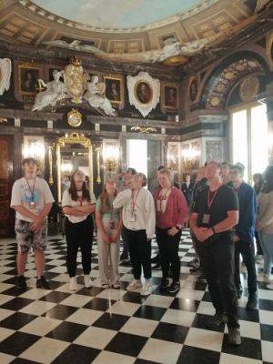 Grafika #3: Wycieczka do Warszawy klasy 8