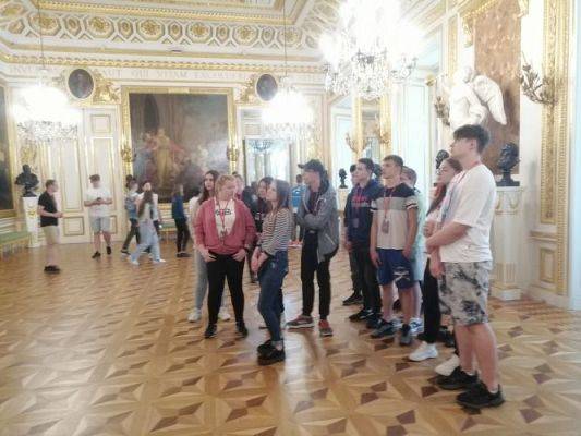 Grafika #5: Wycieczka do Warszawy klasy 8