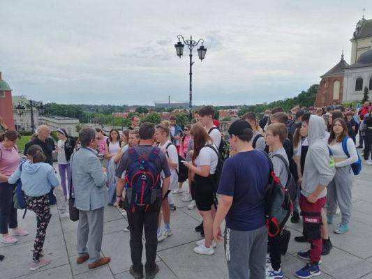 Grafika #11: Wycieczka do Warszawy klasy 8