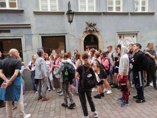 Grafika #12: Wycieczka do Warszawy klasy 8