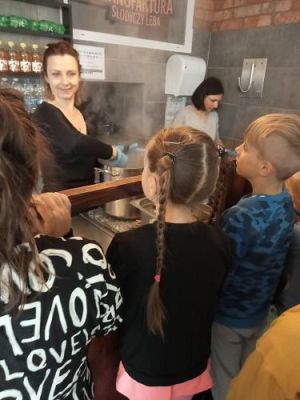 Grafika #24: Manufaktura Słodyczy w Łebie