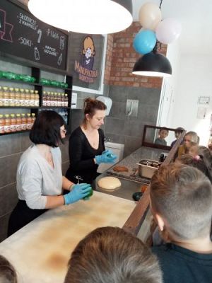 Grafika #30: Manufaktura Słodyczy w Łebie