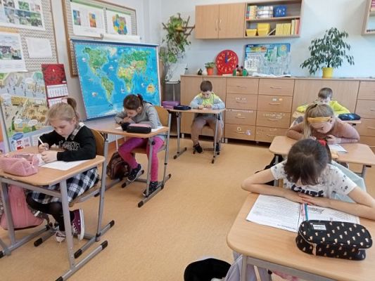 Grafika #2: Konkurs czytania ze zrozumieniem "Główka pracuje!"