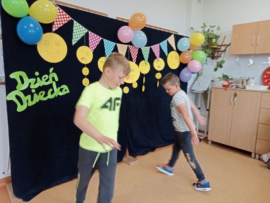 Grafika #34: Dzień Dziecka- klasa 2