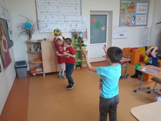 Grafika #27: Dzień Dziecka w kl. I