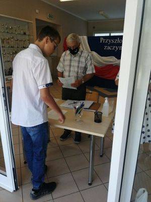 Grafika #17: Zakończenie roku szkolnego 2019/2020 - rozdanie świadectw