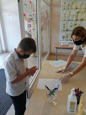 Grafika #25: Zakończenie roku szkolnego 2019/2020 - rozdanie świadectw