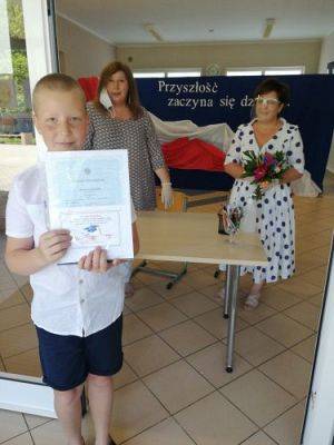 Grafika #30: Zakończenie roku szkolnego 2019/2020 - rozdanie świadectw