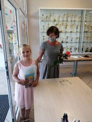 Grafika #32: Zakończenie roku szkolnego 2019/2020 - rozdanie świadectw