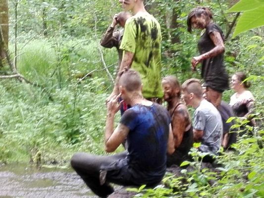 Grafika #1: Biwak w Runowie