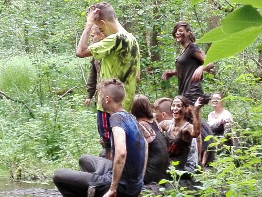 Grafika #2: Biwak w Runowie