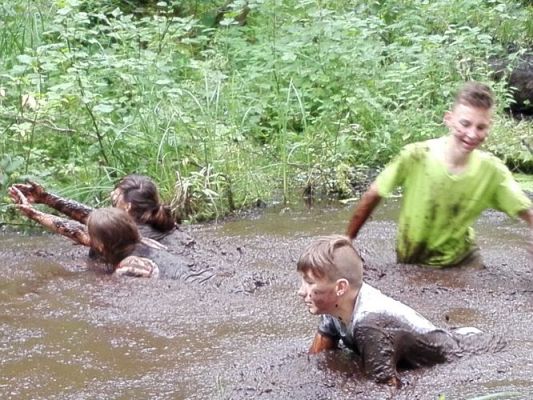 Grafika #9: Biwak w Runowie