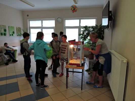 Grafika #46: Dzień Dziecka i Sportu w naszej szkole