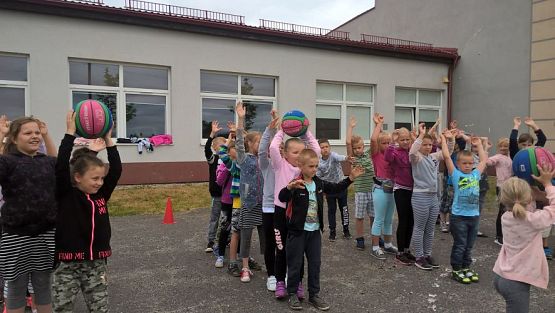 Grafika #8: Dzień Dziecka i Sportu w naszej szkole