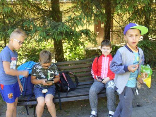 Grafika #34: Wycieczka kl. O-III do zoo