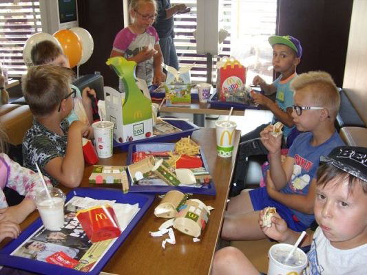 Grafika #59: Wycieczka kl. O-III do zoo