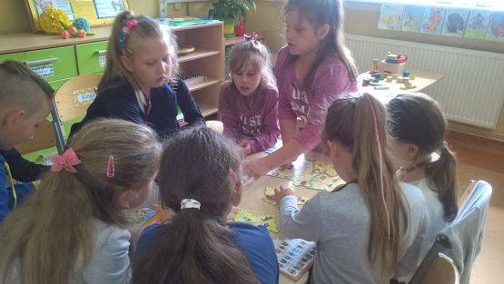 Grafika #34: Drugoklasiści przed wakacjami