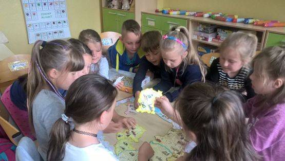 Grafika #35: Drugoklasiści przed wakacjami