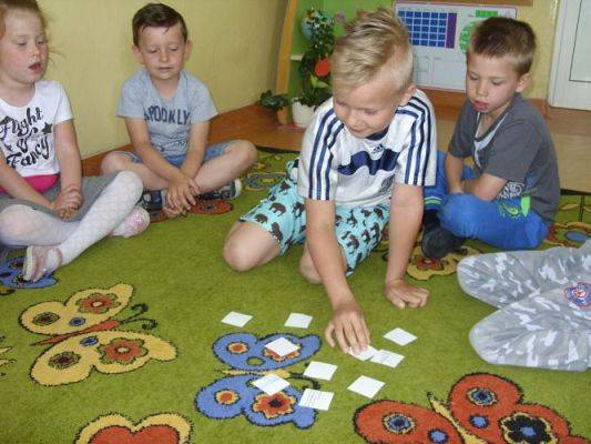 Grafika #24: Piramida Zdrowia Pierwszoklasisty