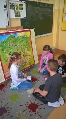 Grafika #4: Majowe dni w drugiej klasie