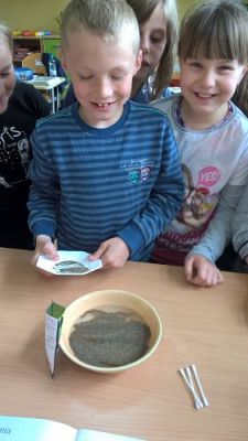 Grafika #28: Majowe dni w drugiej klasie