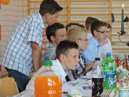 Grafika #12: A Ty tańcz, kiedy inni tańczą