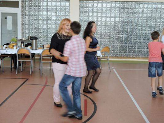 Grafika #26: A Ty tańcz, kiedy inni tańczą