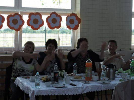 Grafika #37: A Ty tańcz, kiedy inni tańczą