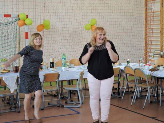 Grafika #40: A Ty tańcz, kiedy inni tańczą