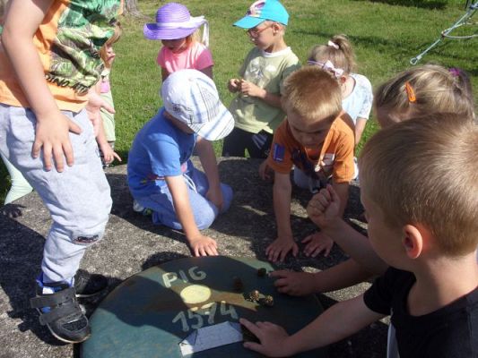 Grafika #18: Zabawa w podchody